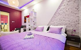 Apartment Center Four stars