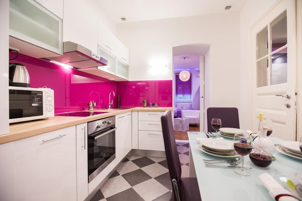 Apartment Center Four stars Zagreb Extérieur photo